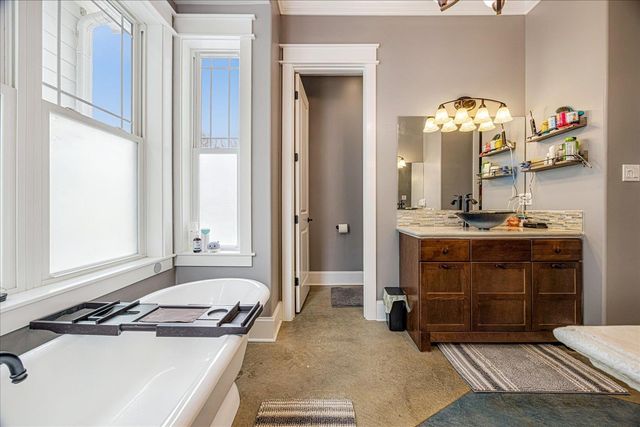 897 BURROWTOWN RD, Mason, TN 38049