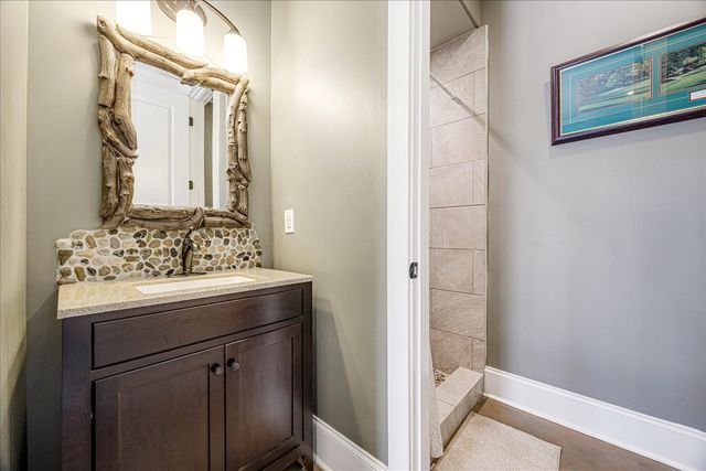 897 BURROWTOWN RD, Mason, TN 38049