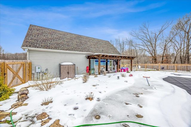 897 BURROWTOWN RD, Mason, TN 38049