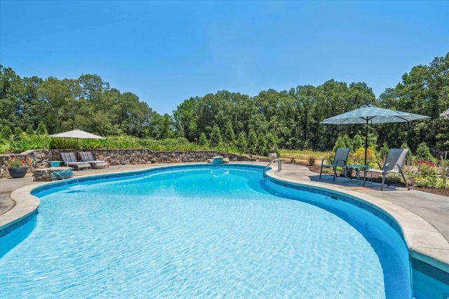 897 BURROWTOWN RD, Mason, TN 38049