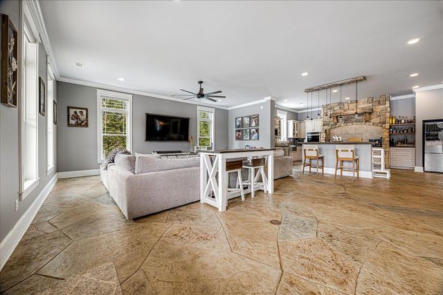 897 BURROWTOWN RD, Mason, TN 38049