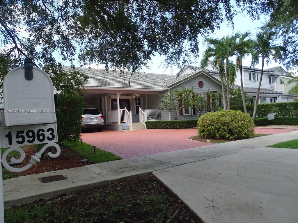 15963 SW 97th Ter, Miami, FL 33196