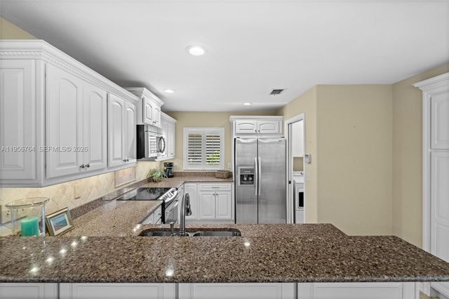 2926 SW 38th Ter, Cape Coral, FL 33914