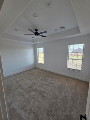 5466 NE Minnow Ln, Elgin, OK 73538