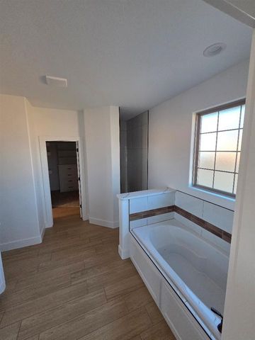 5466 NE Minnow Ln, Elgin, OK 73538