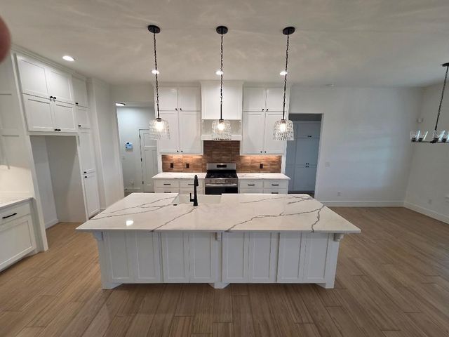 5466 NE Minnow Ln, Elgin, OK 73538