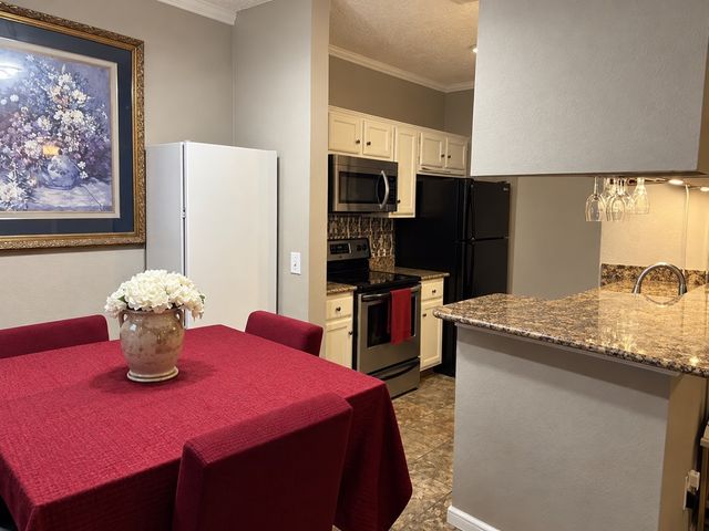 7340 Skillman Street 1003, Dallas, TX 75231
