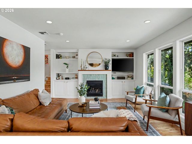 1017 JONES Ave, Albany, OR 97321