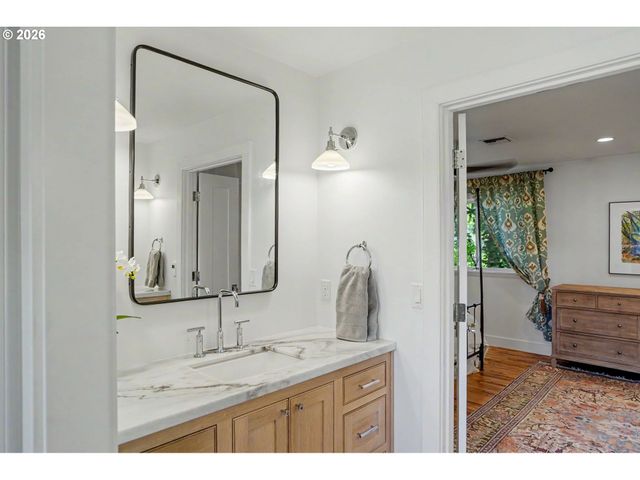 1017 JONES Ave, Albany, OR 97321