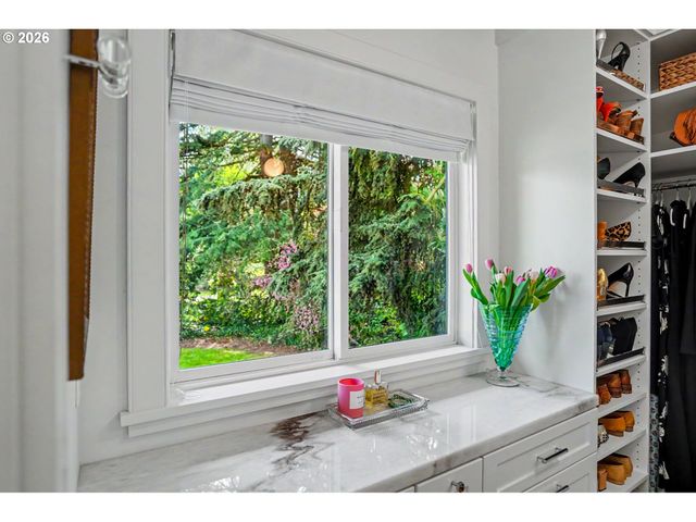 1017 JONES Ave, Albany, OR 97321