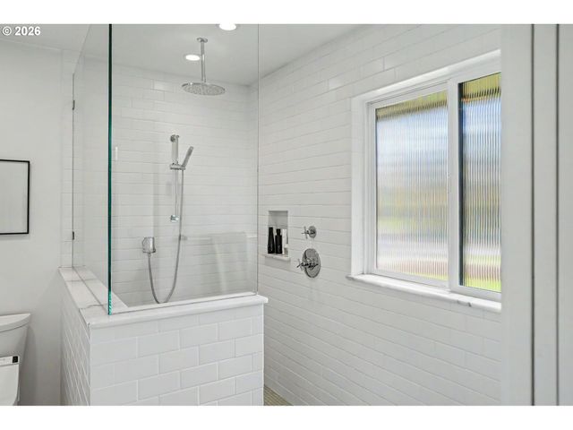 1017 JONES Ave, Albany, OR 97321