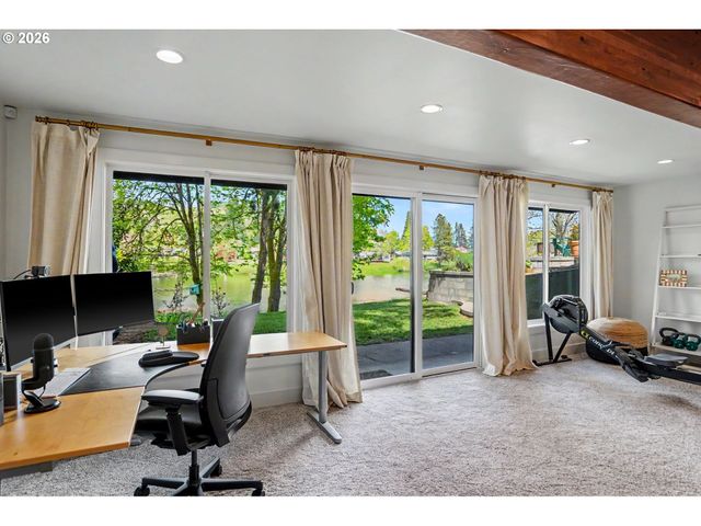 1017 JONES Ave, Albany, OR 97321
