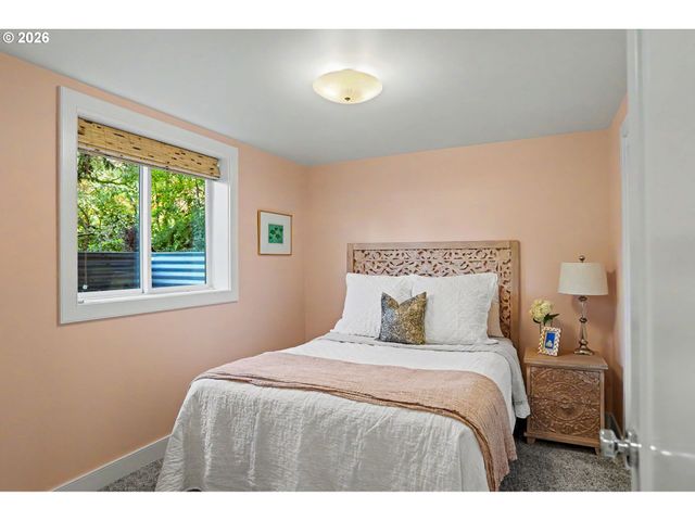 1017 JONES Ave, Albany, OR 97321
