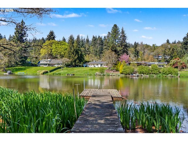 1017 JONES Ave, Albany, OR 97321