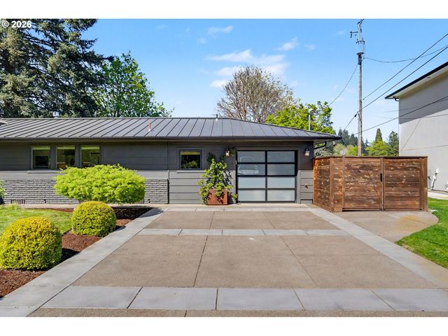 1017 JONES Ave, Albany, OR 97321