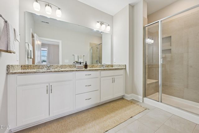 8405 Zinc Autumn Path, Raleigh, NC 27615