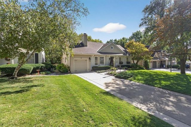 5441 Chadwick Road, Fairway, KS 66205