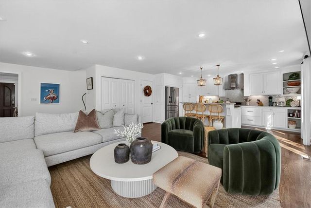 5441 Chadwick Road, Fairway, KS 66205