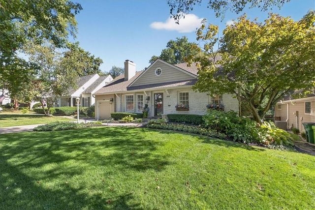 5441 Chadwick Road, Fairway, KS 66205