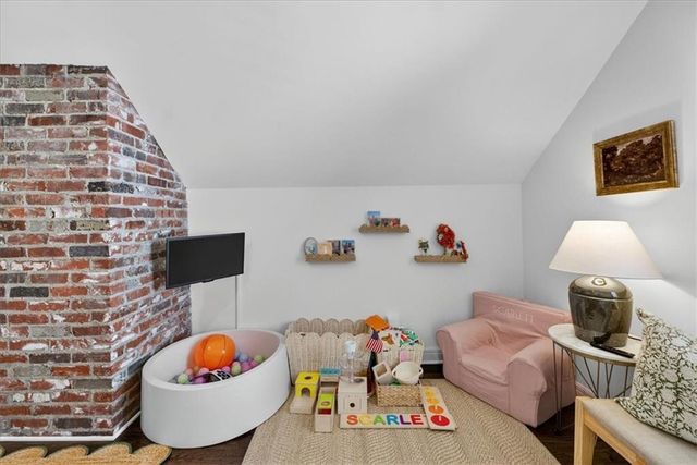 5441 Chadwick Road, Fairway, KS 66205