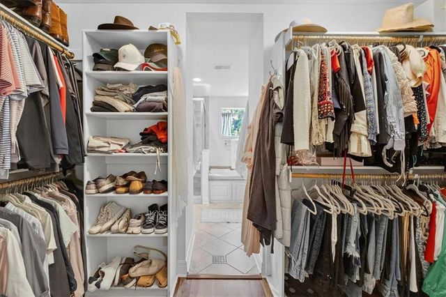 5441 Chadwick Road, Fairway, KS 66205