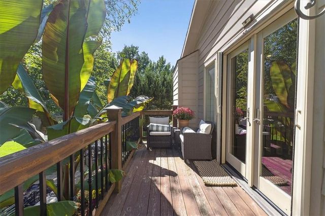 5441 Chadwick Road, Fairway, KS 66205