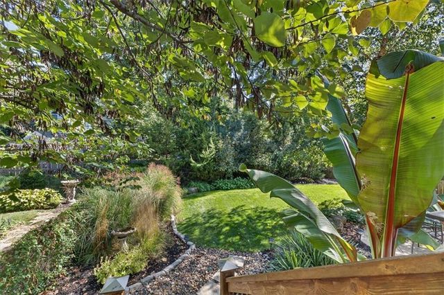 5441 Chadwick Road, Fairway, KS 66205