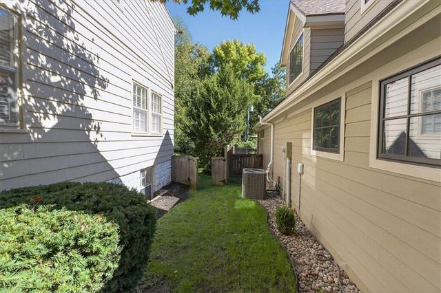 5441 Chadwick Road, Fairway, KS 66205