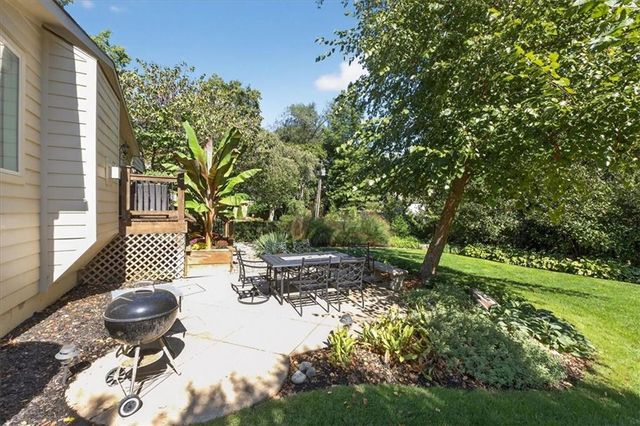 5441 Chadwick Road, Fairway, KS 66205