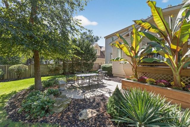 5441 Chadwick Road, Fairway, KS 66205