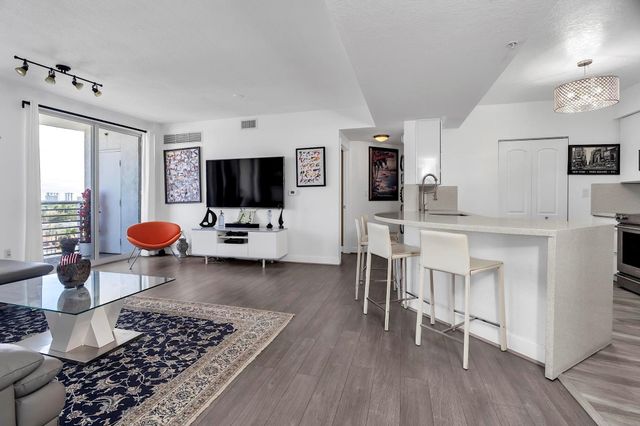 1830 Radius Drive 912, Hollywood, FL 33020