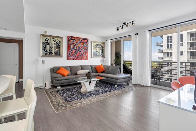 1830 Radius Drive 912, Hollywood, FL 33020