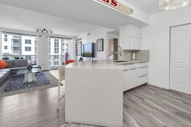 1830 Radius Drive 912, Hollywood, FL 33020