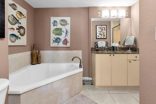 1830 Radius Drive 912, Hollywood, FL 33020