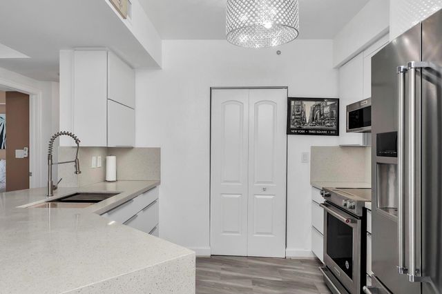 1830 Radius Drive 912, Hollywood, FL 33020