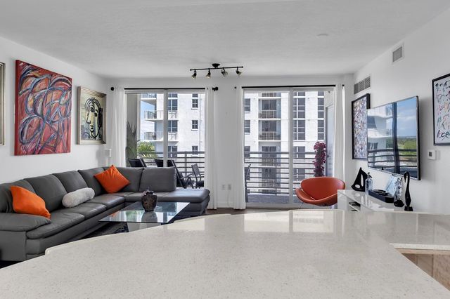 1830 Radius Drive 912, Hollywood, FL 33020