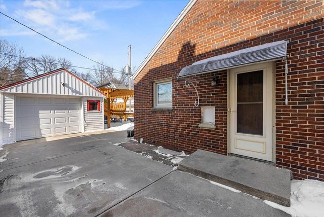 2217 Lefeber AVENUE, Wauwatosa, WI 53213