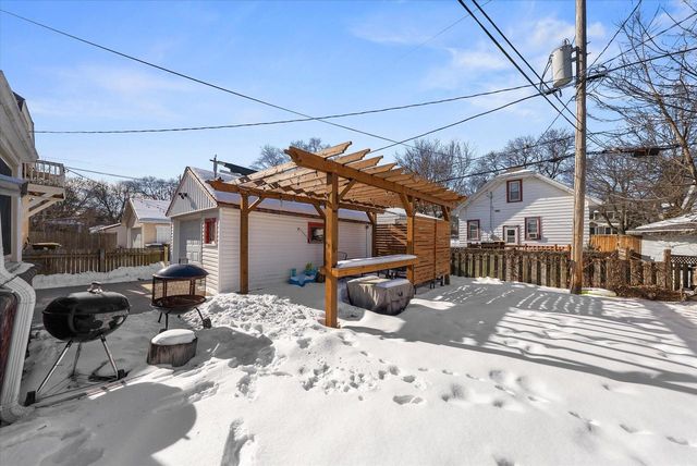 2217 Lefeber AVENUE, Wauwatosa, WI 53213