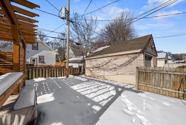 2217 Lefeber AVENUE, Wauwatosa, WI 53213