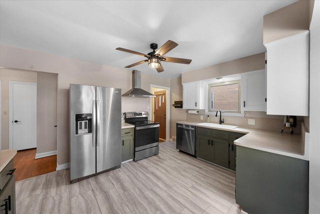 2217 Lefeber AVENUE, Wauwatosa, WI 53213