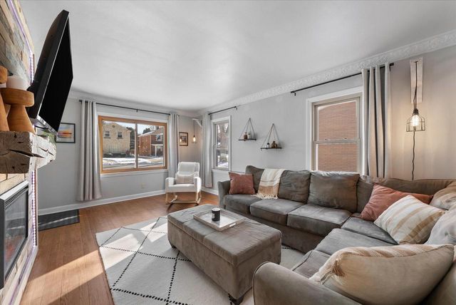 2217 Lefeber AVENUE, Wauwatosa, WI 53213