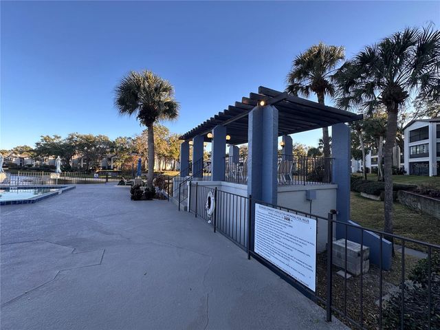 17 ESCONDIDO CIRCLE 236, Altamonte Springs, FL 32701