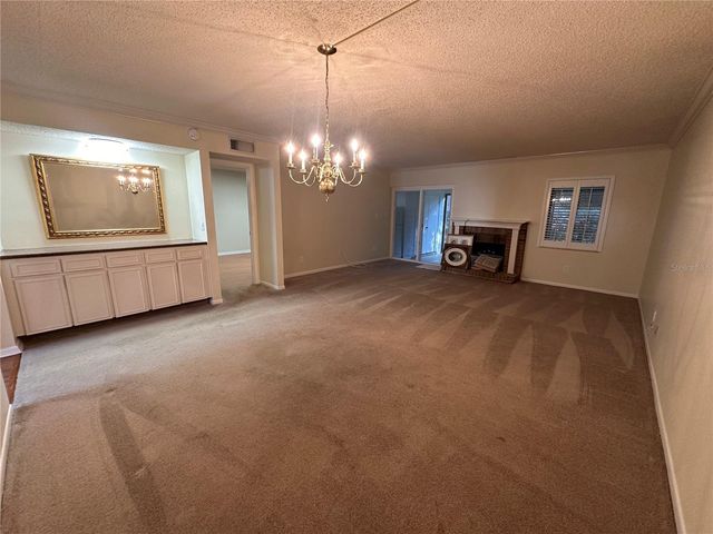 17 ESCONDIDO CIRCLE 236, Altamonte Springs, FL 32701