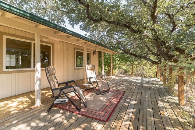 25201 & 25203 Lakeview DR, Spicewood, TX 78669