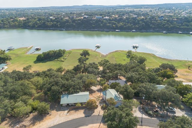25201 & 25203 Lakeview DR, Spicewood, TX 78669