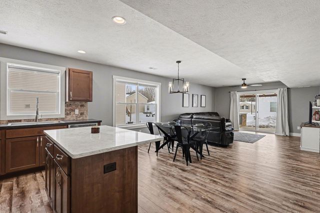 6576 Moss Lake Drive, Hudsonville, MI 49426