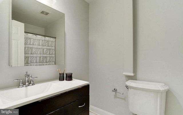 1010 W NW, Washington, DC 20001