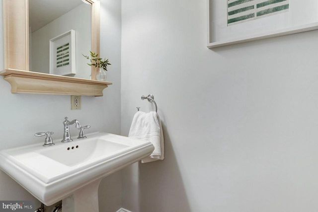 1010 W NW, Washington, DC 20001