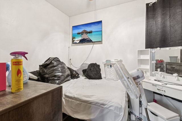 1012 N RIDGEWAY Avenue, Chicago, IL 60651