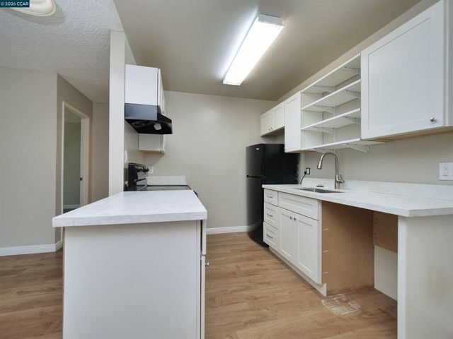 405 Piccadilly Place 24, San Bruno, CA 94066